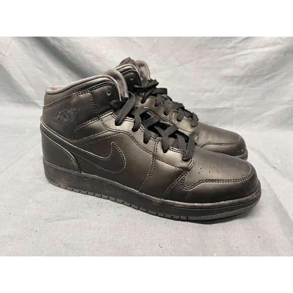 Nike Boys Jordan 1 Retro Mid (GS) Black Dark Grey Outsole Size 6.5 NEW NO BOX! - Picture 9 of 11